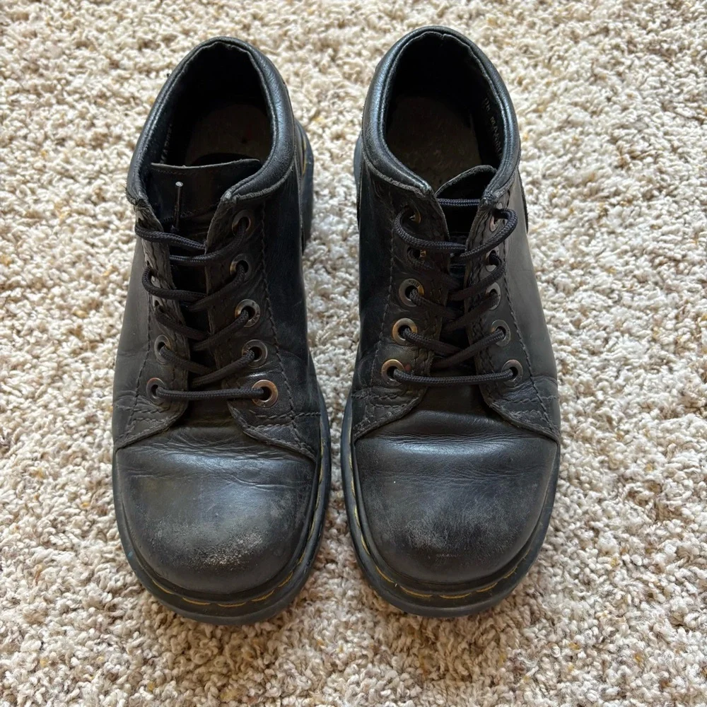 Vintage Dr. Martens 9024 chunky platform shoe Woman’s Sz 8 Made in England